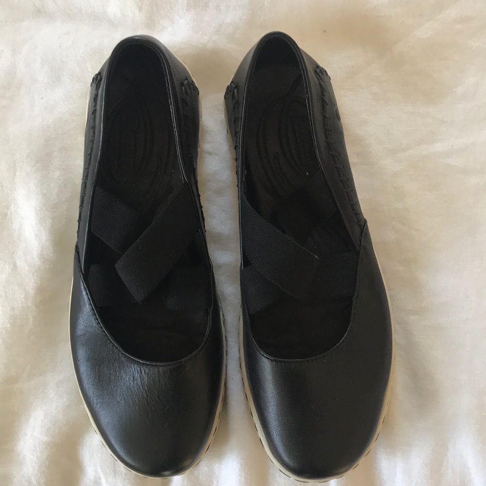 Born alarmed Black Flat